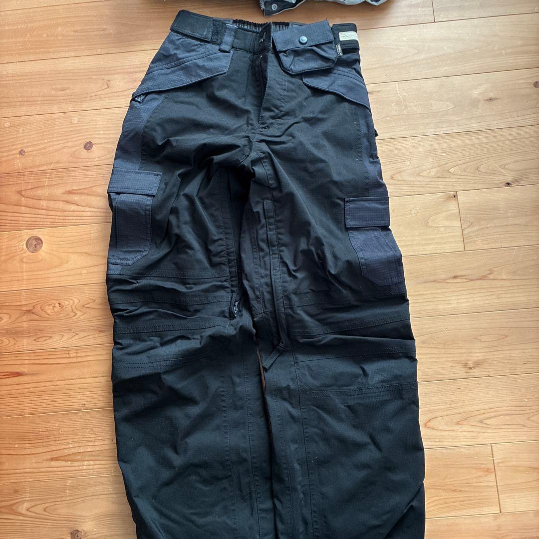 スノーボードウェア ウェアMサイズズボンSサイズ上下セットX-niX 即購入可能