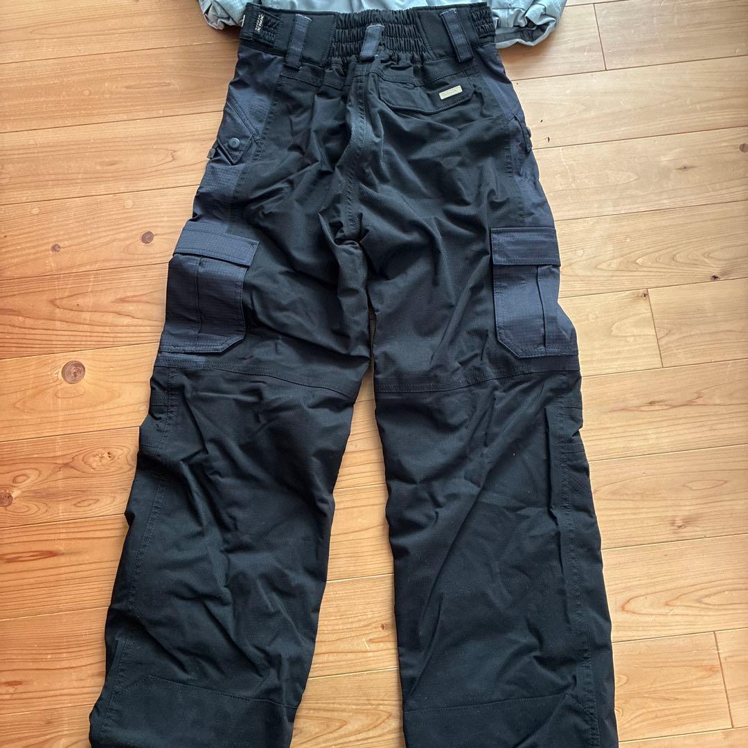 スノーボードウェア ウェアMサイズズボンSサイズ上下セットX-niX 即購入可能