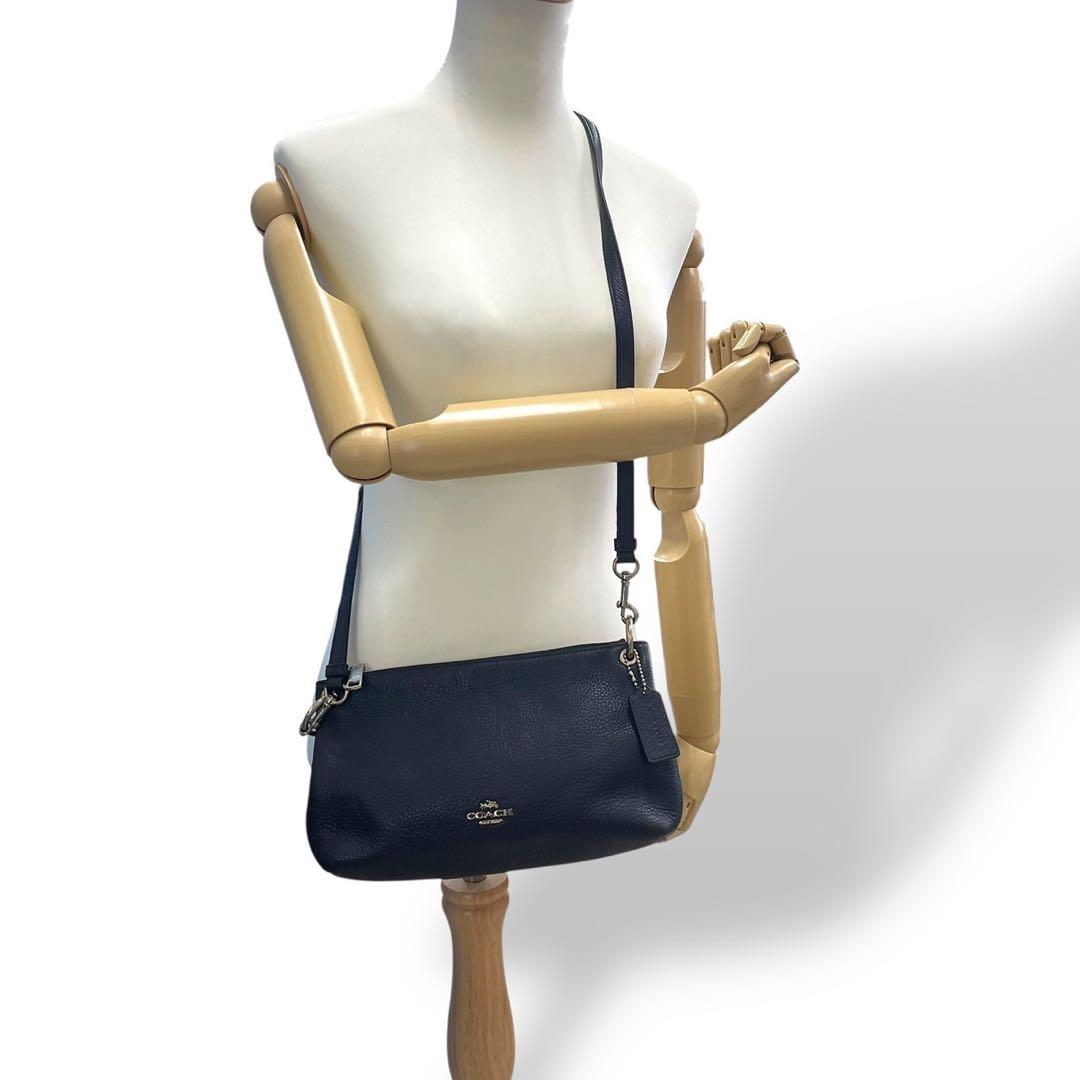 美品✨️コーチ ショルダーバッグ クロスボディ レザー シボ革 紺 ネイビー