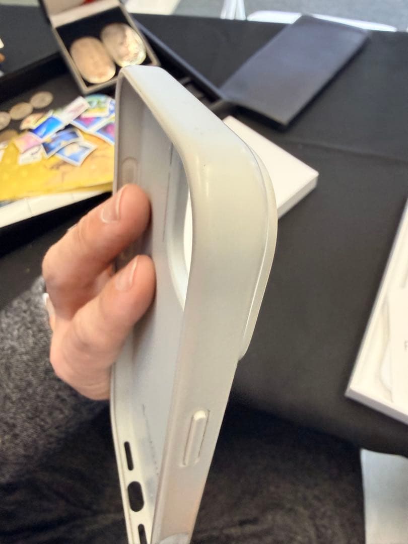 ⚠*ん様 RIMOWA アルミストライプデザイン iPhone16ProMaxケ