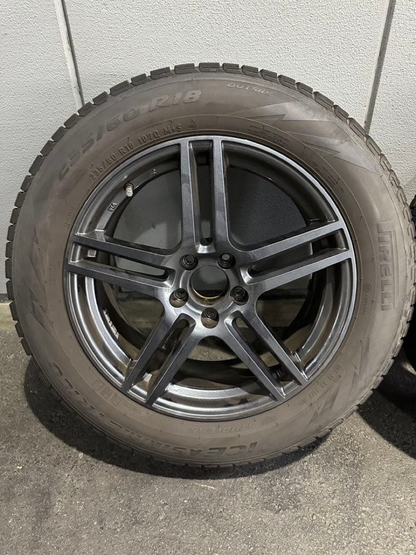 メルセデスベンツ　GLC スタッドレスタイヤ