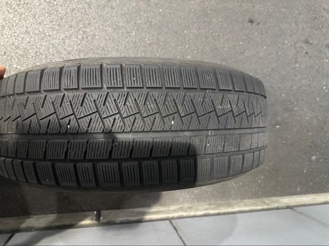 メルセデスベンツ　GLC スタッドレスタイヤ