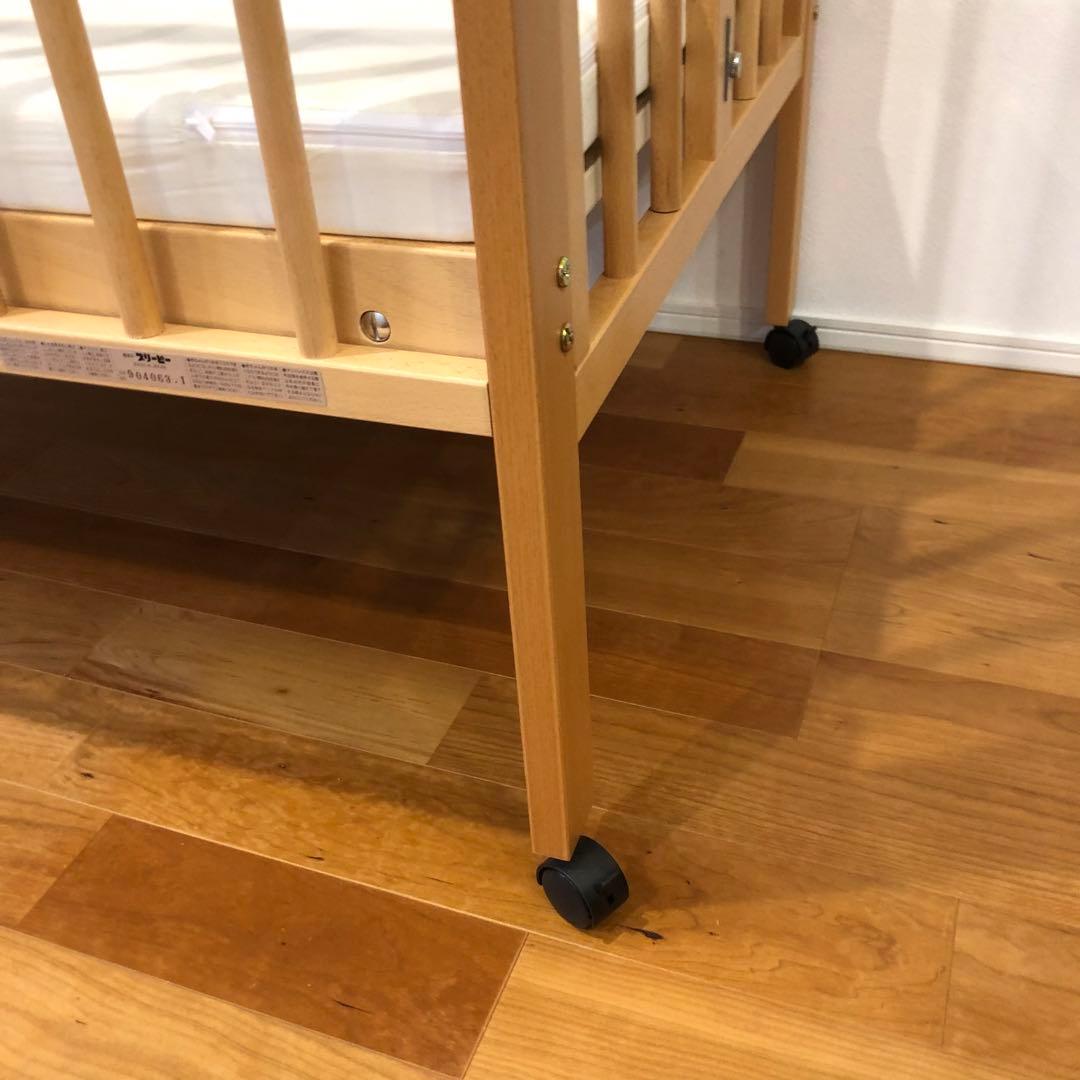 【極美品】石崎家具　cool 木製ベビーベッド キャスター付き