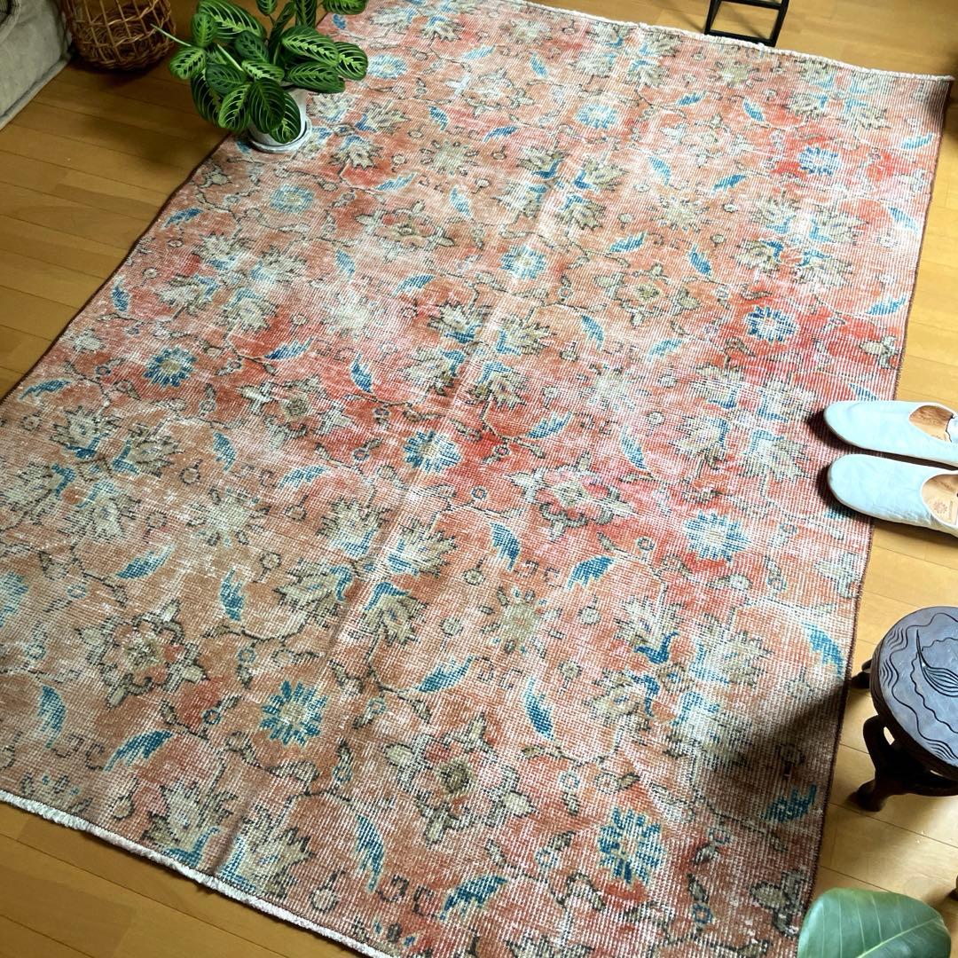 130×184 擦れシャビー　サーモン　草花ボタニカル　トルコヴィンテージラグ