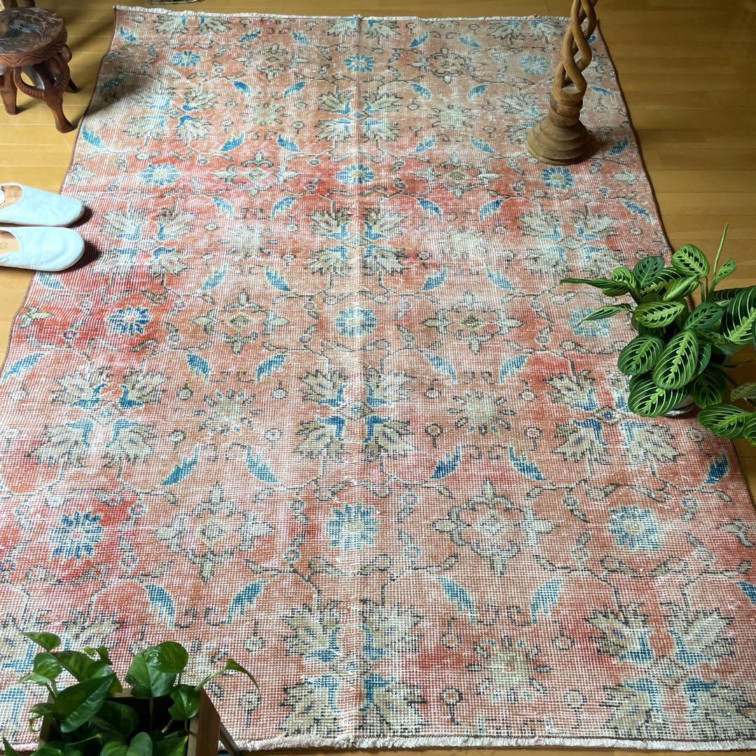 130×184 擦れシャビー　サーモン　草花ボタニカル　トルコヴィンテージラグ