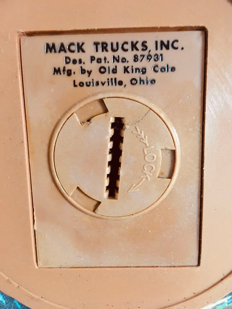 ヴィンテージ　MACK TRUCKS マックトラック 貯金箱　バンク