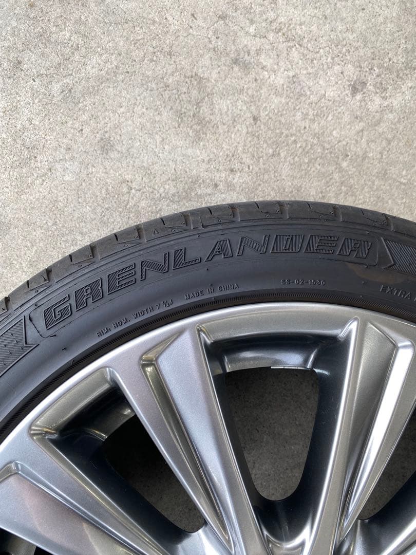 30アルファード純正 ハイグロス 225/45R18 セット