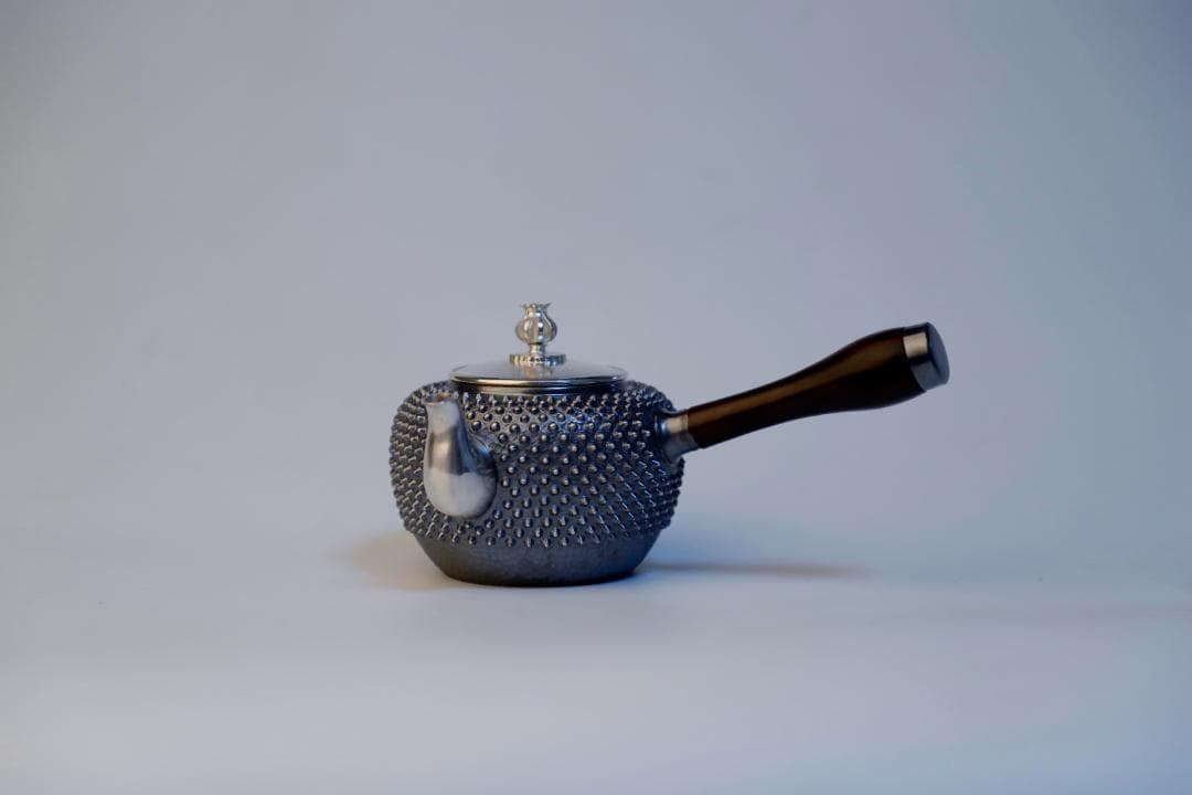 純銀製 霰打出 蕾摘 横手急須 銀瓶 煎茶道具