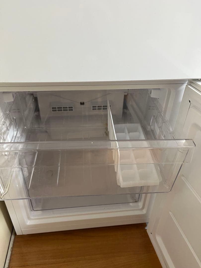 ビックカメラ 2024年製冷蔵庫 ホワイト 121L