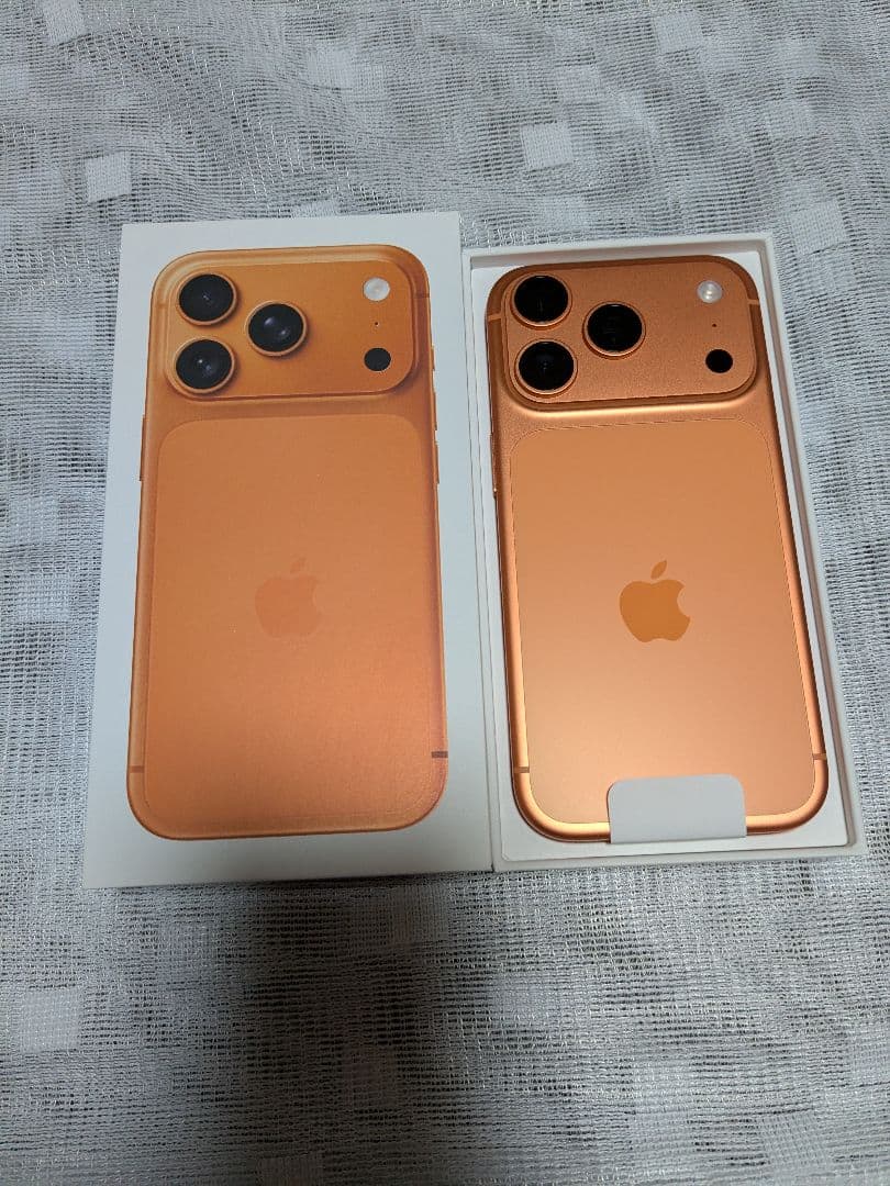 値下げ　Apple iPhone 17 Pro　256GB オレンジ コズミッ