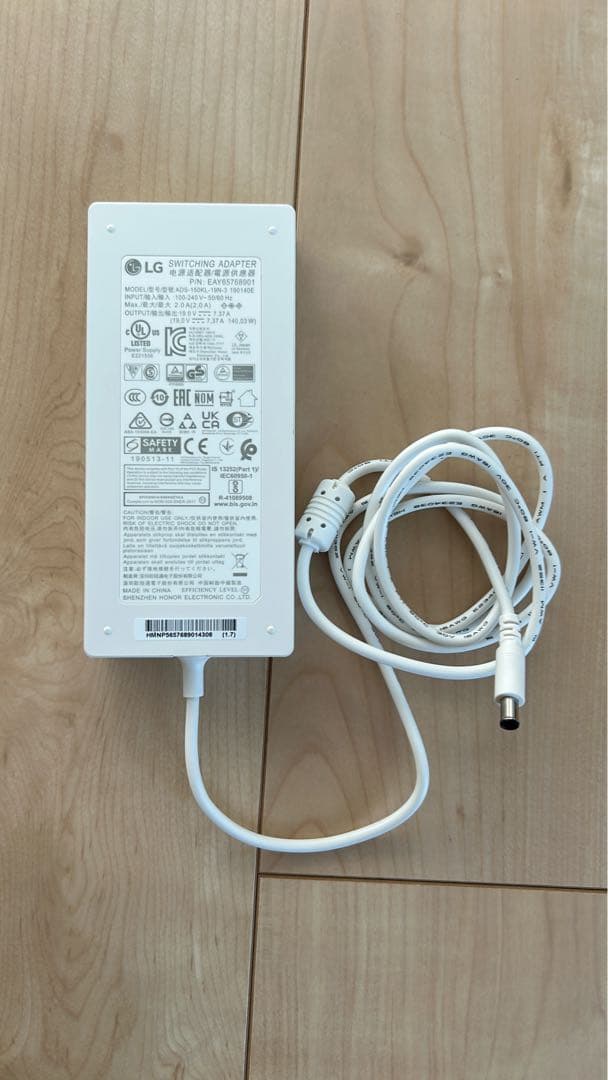 LG　27UL850　27インチ　ディスプレイ　モニター