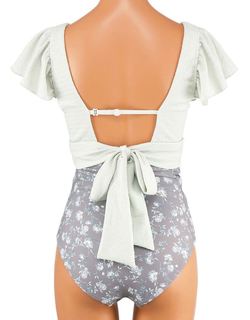 新品ワコル「 PEACH JOHN フリルワイヤービキニナイスバディ水着M