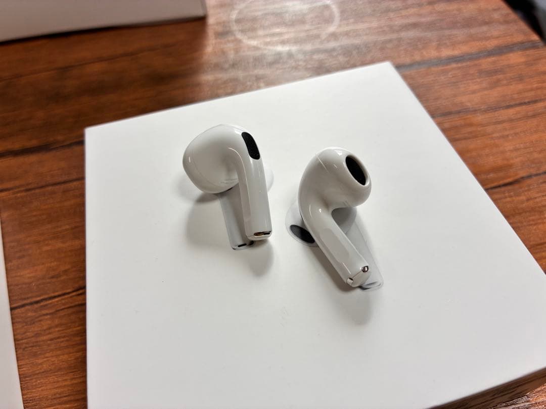 【美品】MagSafe充電ケース付きAirPods 3（第3世代）