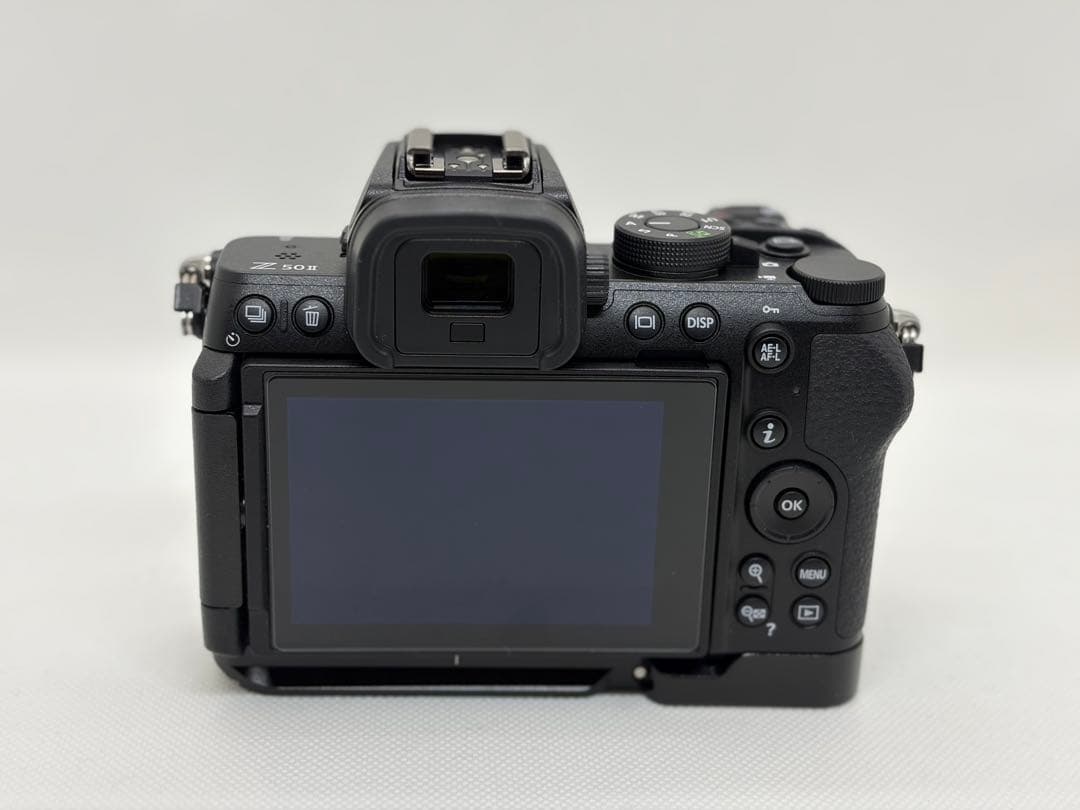 【新品同様】Nikon Z50 IIダブルズームキット メーカー保証継続中