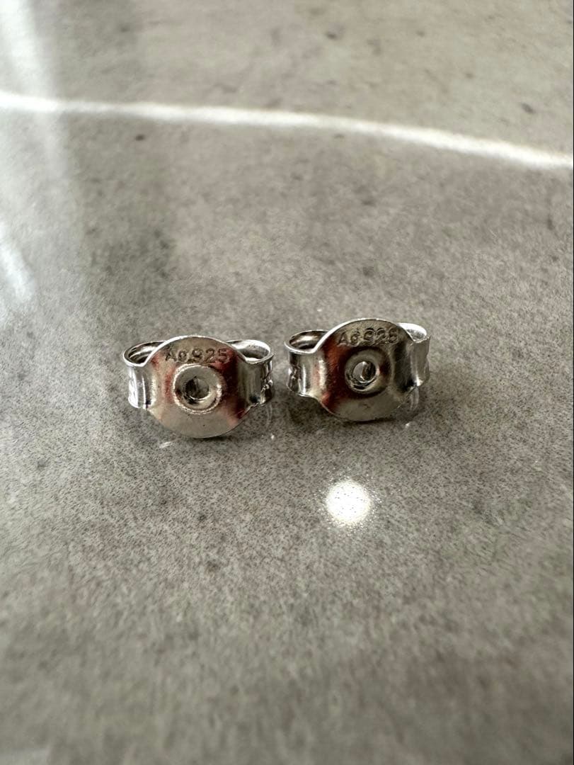 GUCCI ロゴスタッドピアス シルバー925