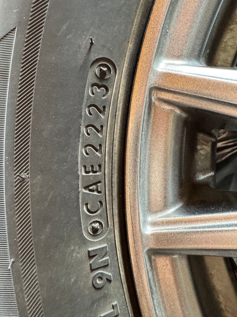 ノア 80系　スタッドレスタイヤ