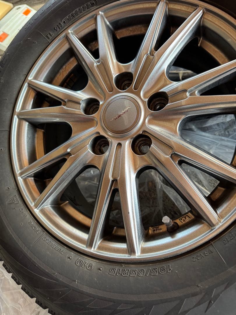 ノア 80系　スタッドレスタイヤ