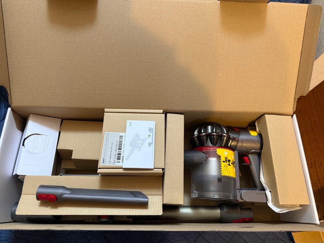 dyson v8 fluffy extra スティッククリーナー 本体