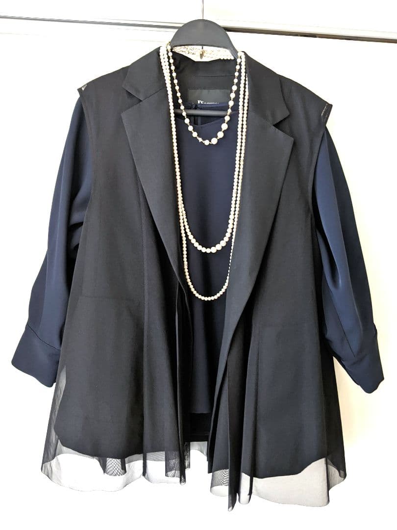 GRACE CONTINENTAL ダイアグラム　チュールオーバーベスト 黒36