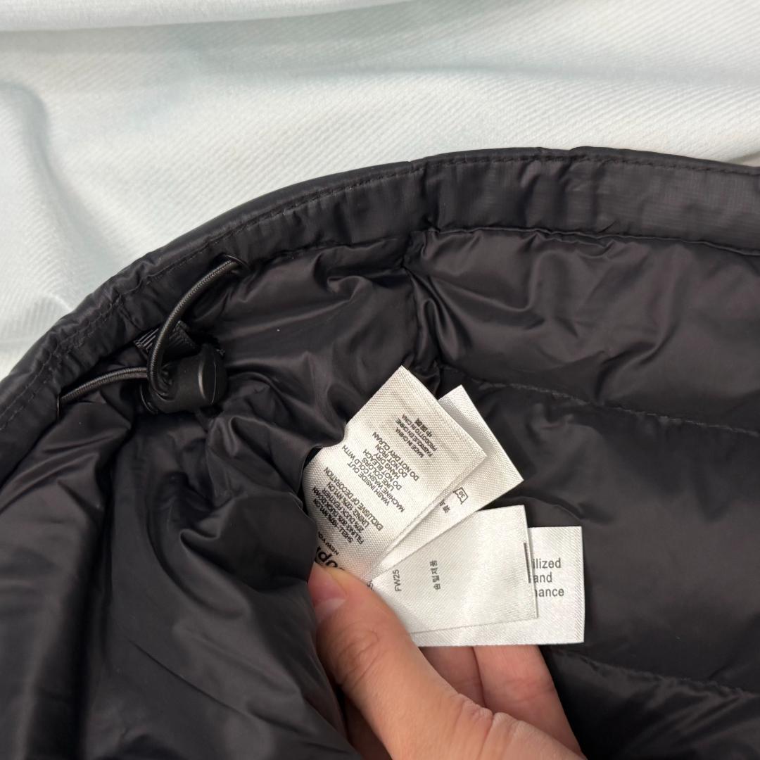 マイクロダウン 黒ジャケット