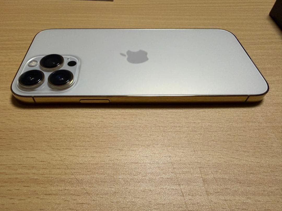 iPhone13 ProMax ゴールド　本体　ケース