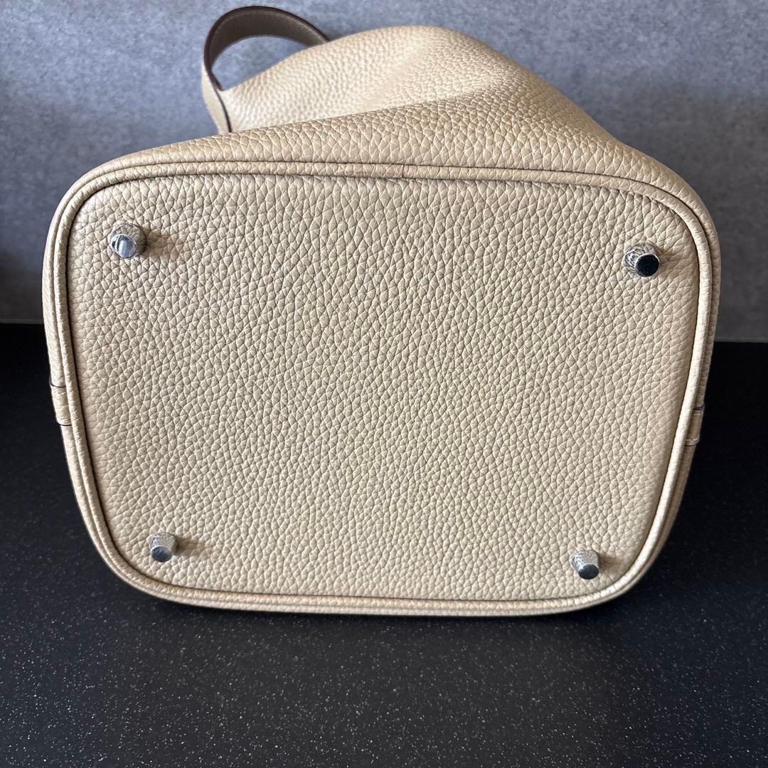 【美品✴︎】4U 本革キューブバッグ MM グレージュ 同色ステッチ