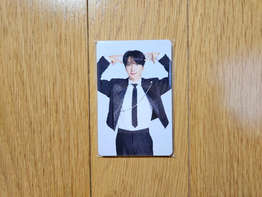 SUPER JUNIOR SS10プレミアムシート特典グッズ 13日トレカ 銀テ