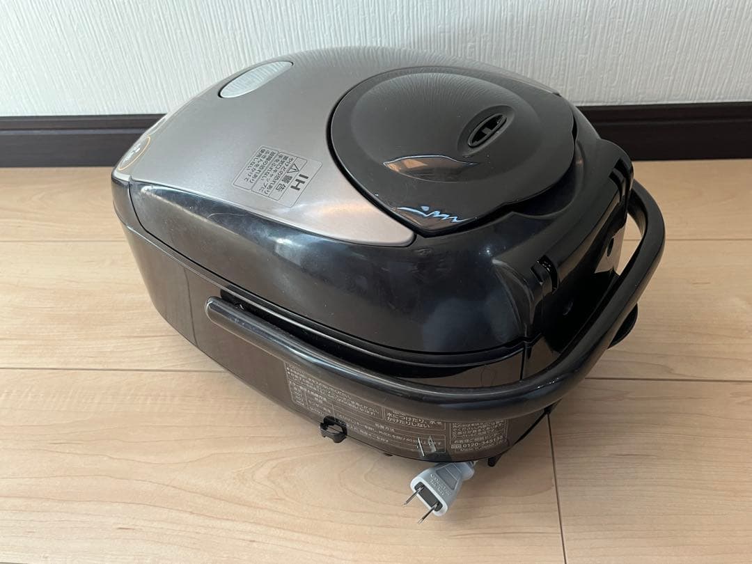2023年制　5.5合　ZOJIRUSHI　IH炊飯ジャー　NW-VC10　象印