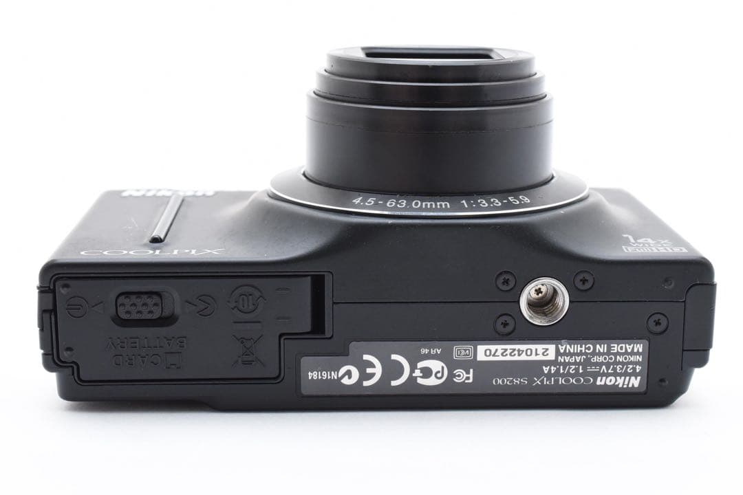 デジタルカメラ Nikon Coolpix S8200