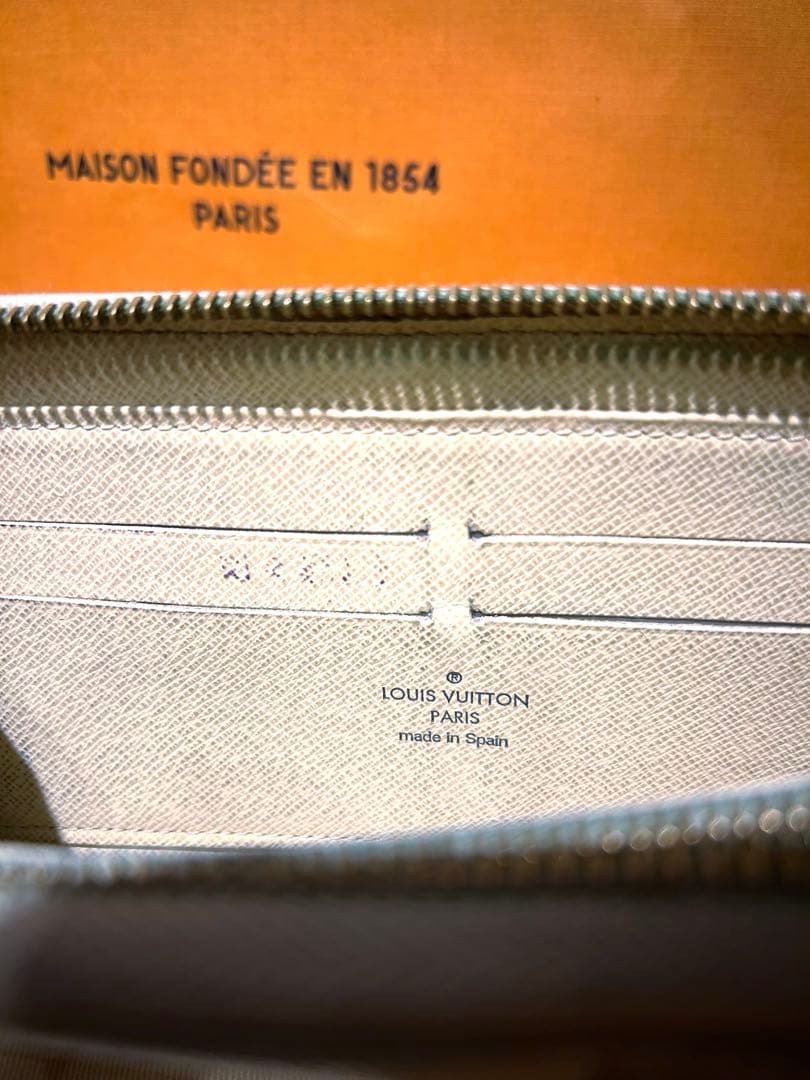 ルイヴィトン　長財布　ダミエ　アズール　ジッピーウォレット