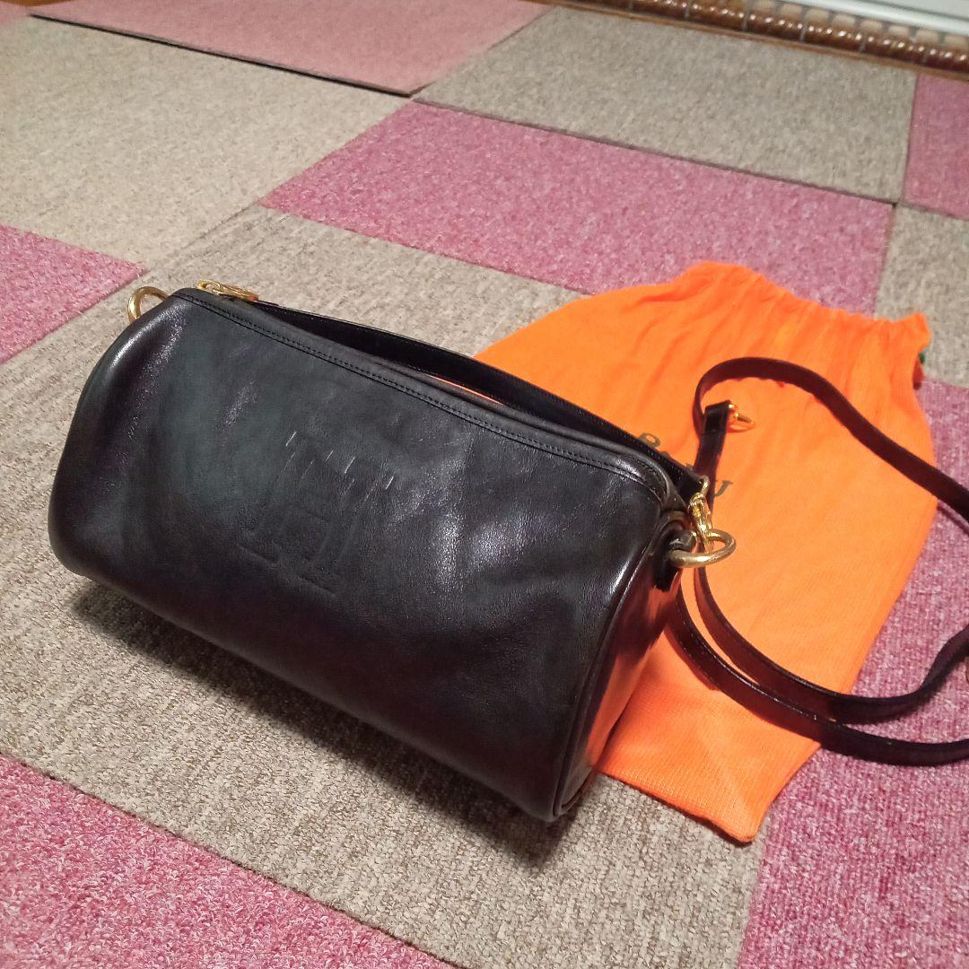 お値下げ中！ヒロフの黒レザー ドラム型ショルダーバッグ