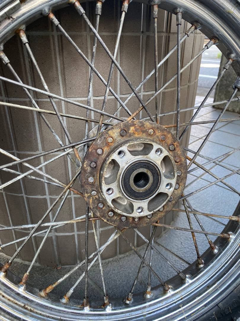 RON　スポーツスター　19インチホイール　タイヤ付き