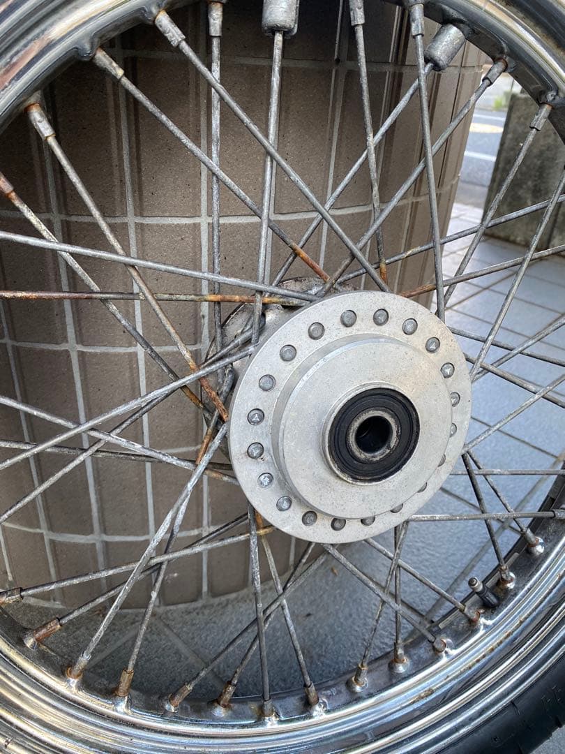 RON　スポーツスター　19インチホイール　タイヤ付き