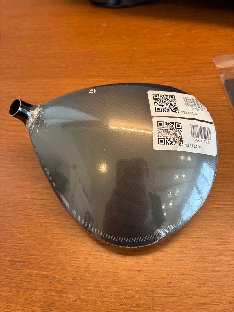 新品 Qi4D ドライバー 10.5° ヘッドのみ（日本正規品・右用）カバー付