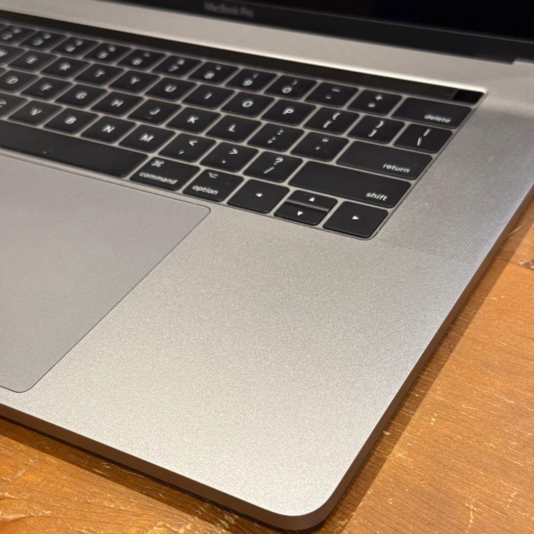 Apple MacBook Pro 15インチ i7/16G/1T USキー