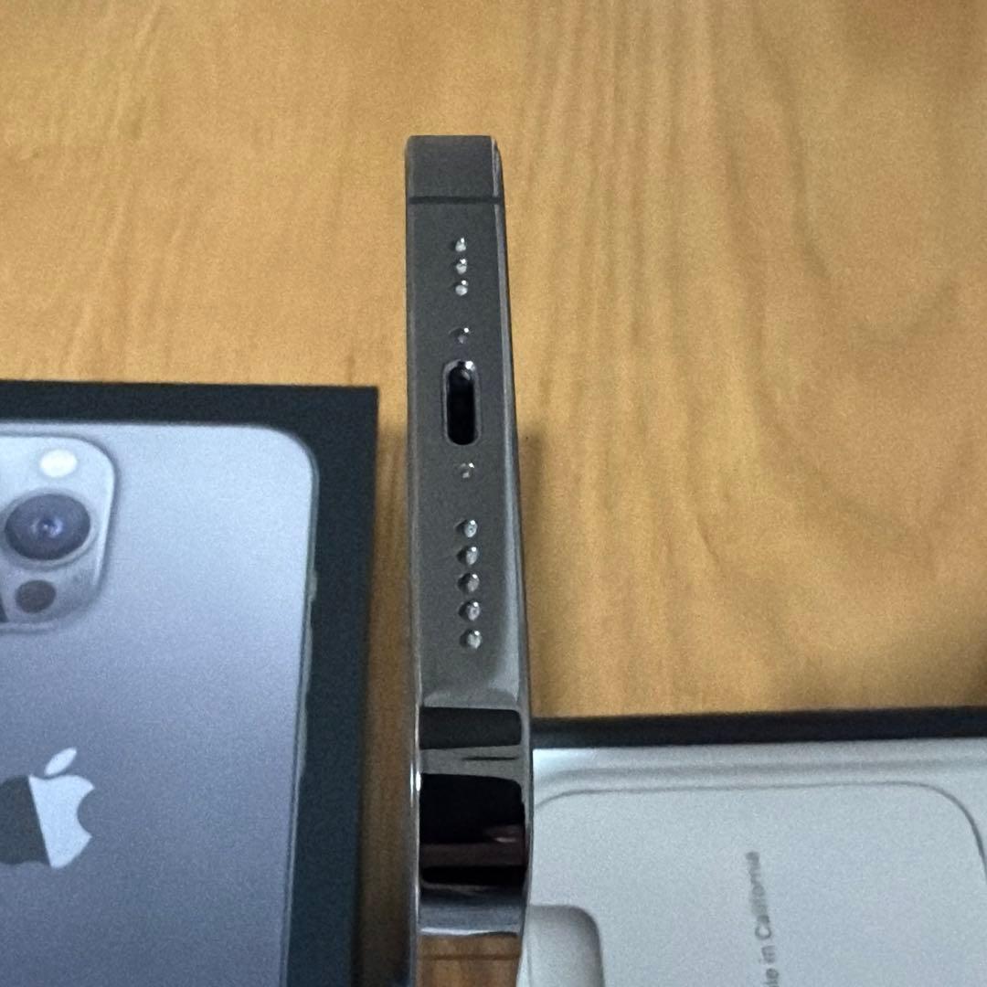 超美品 Phone13pro 256GB グラファイト黒　両面コーティング済