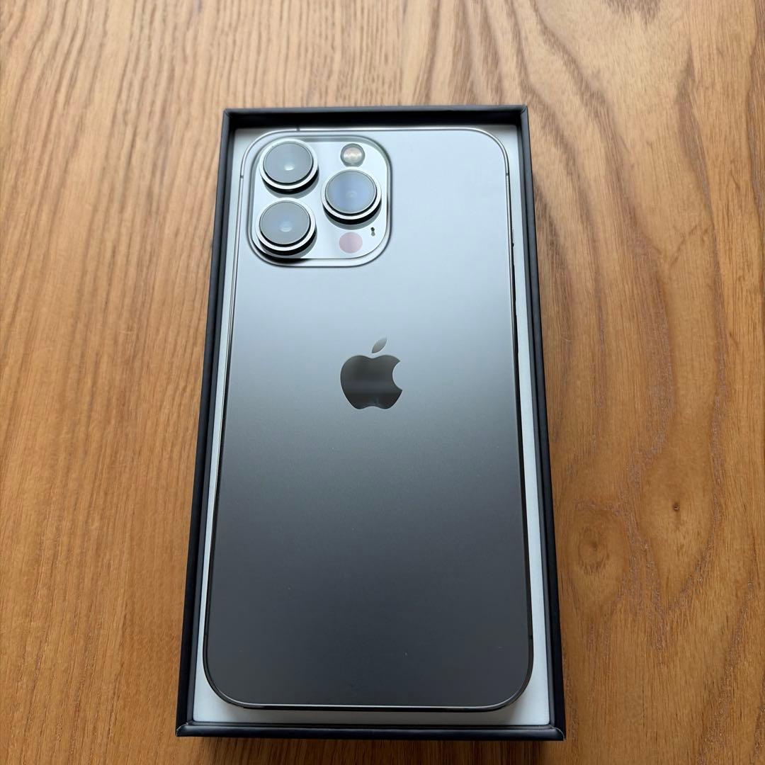 超美品 Phone13pro 256GB グラファイト黒　両面コーティング済