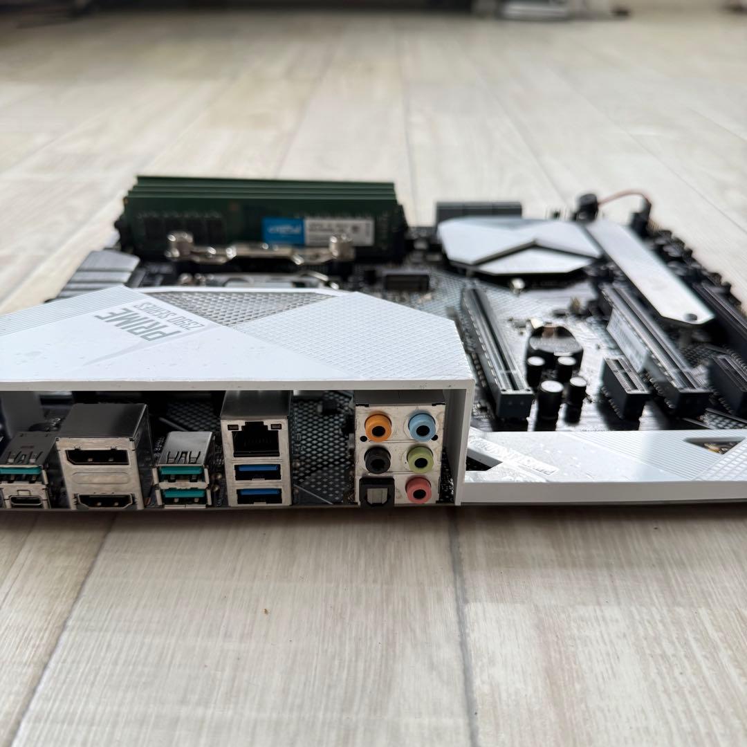 Intel Core i7-9700k マザーボード おまけ付き