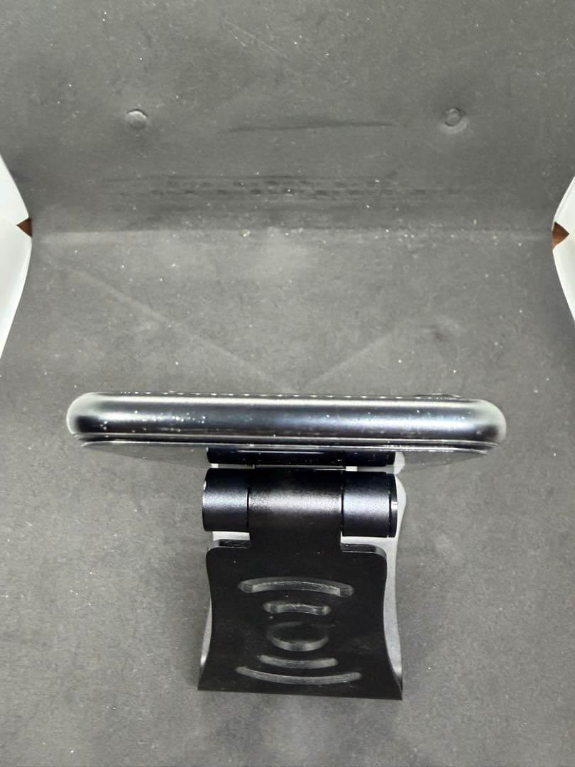 Apple iPhone SE (第2世代) ブラック 本体