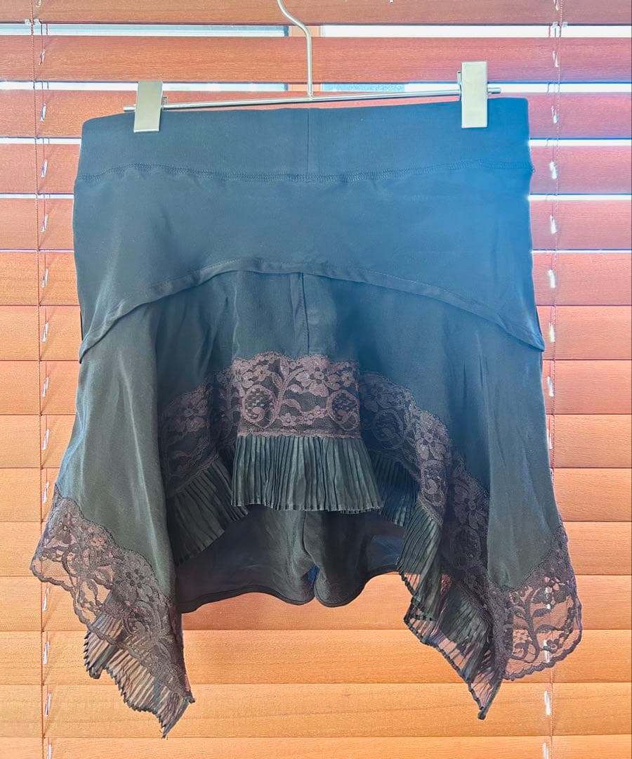 FUTURE CLASSICS レース付きショートパンツ toga sacai