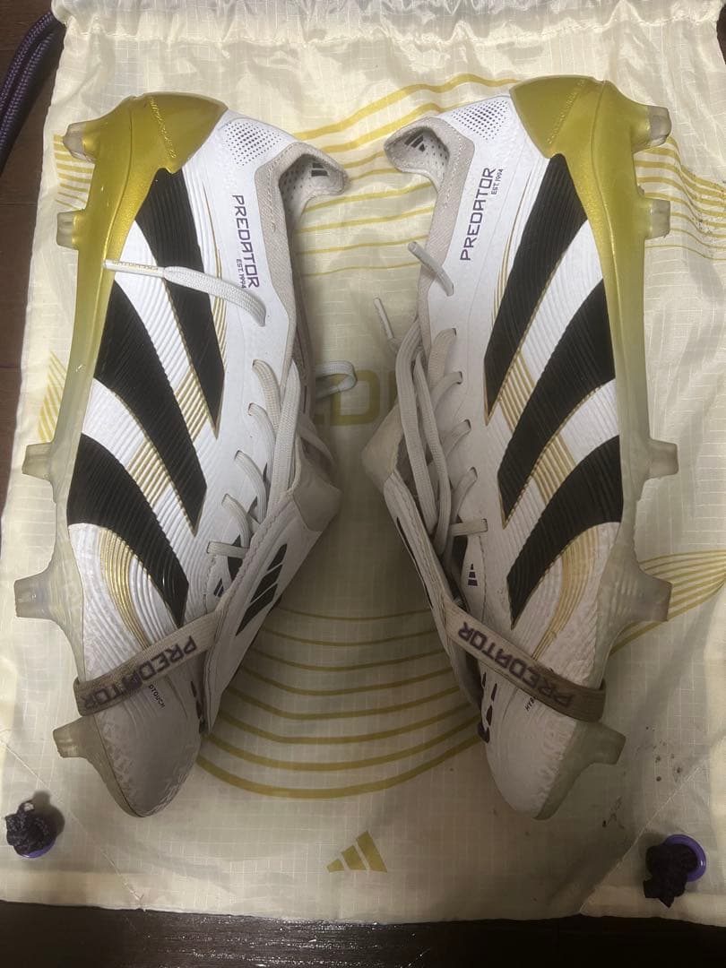 adidas Predator サッカーシューズ・スパイク