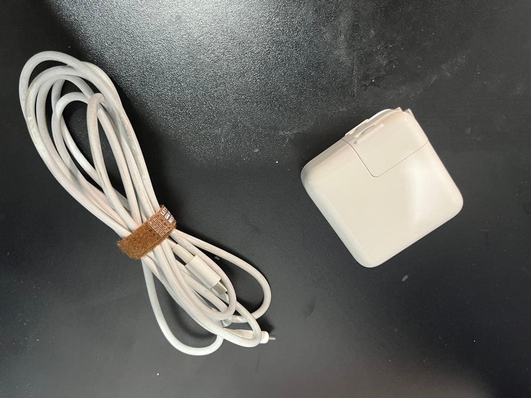 MacBook Air M1 (2020) 256GB メモリ8GB