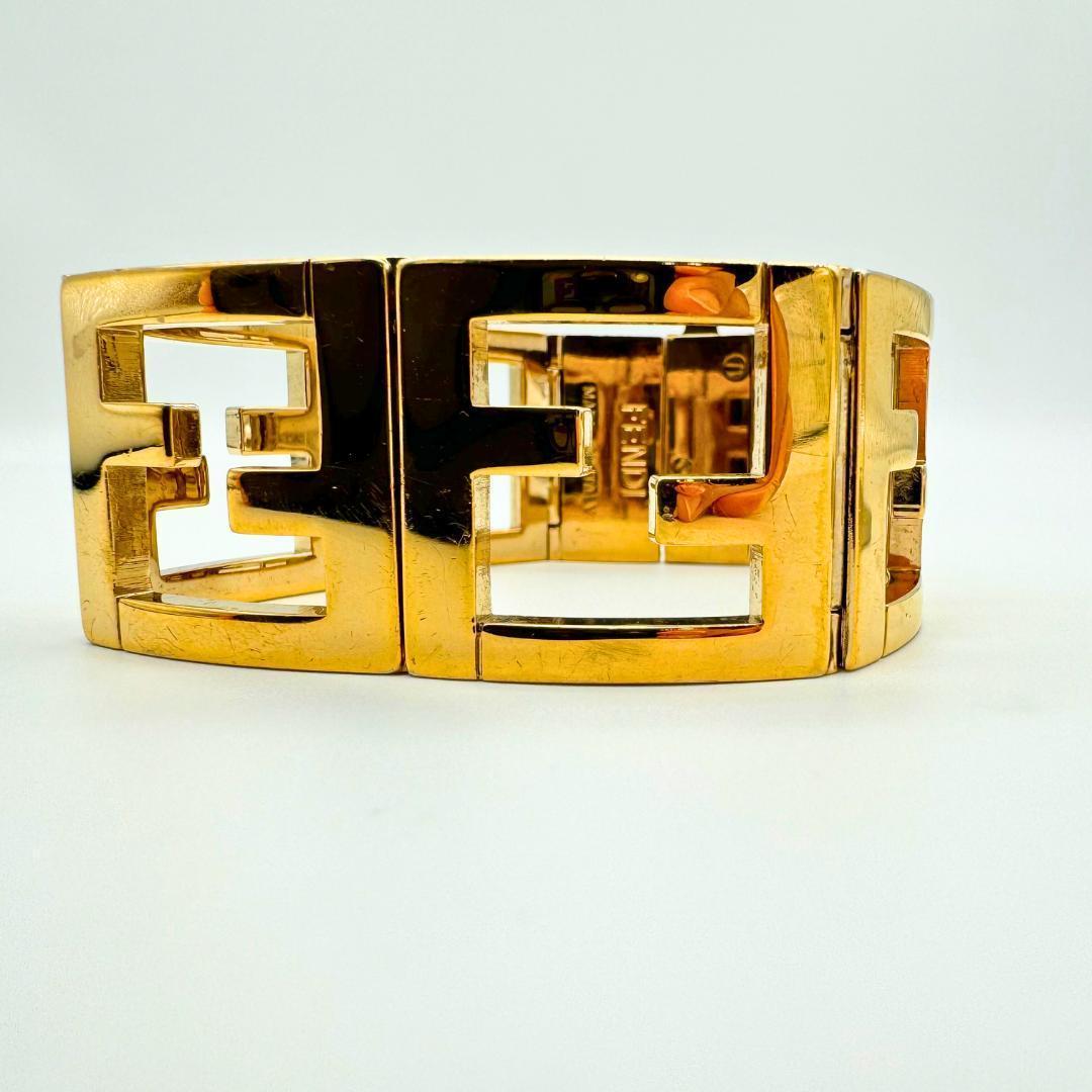 FENDI フェンディ　ズッカ柄　ゴールドバングル ブレスレット