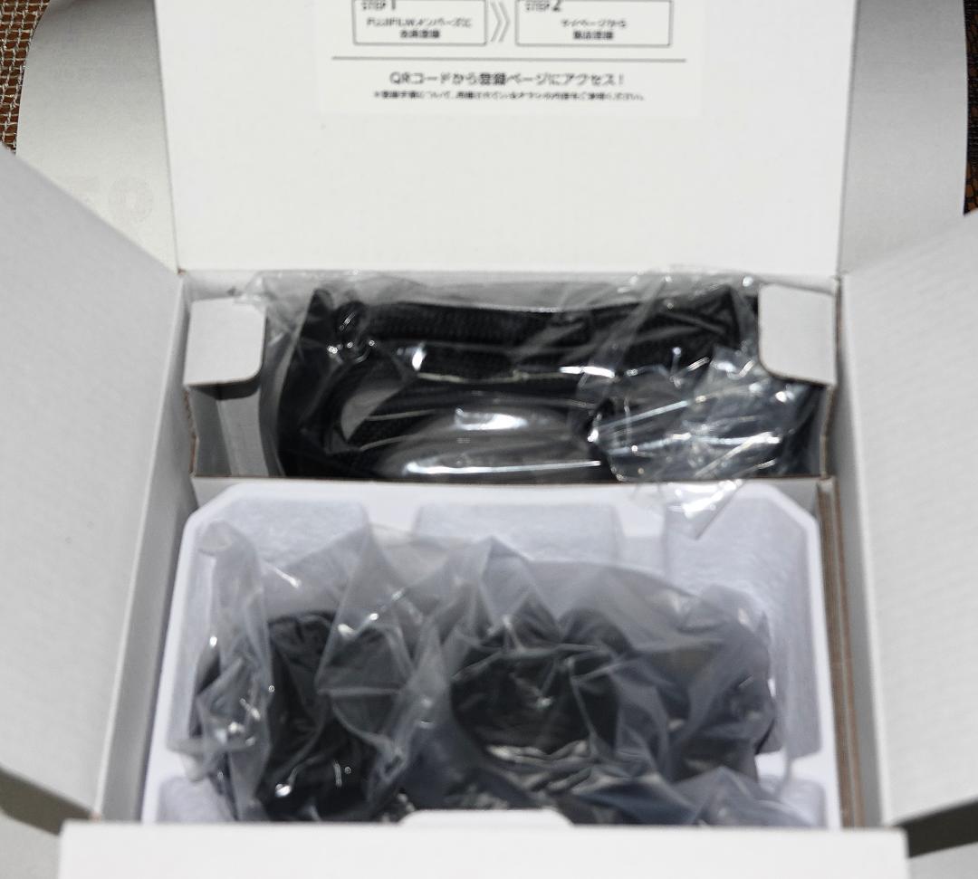 な*。様 メーカー保証付　FUJIFILM X-E5 ボディ