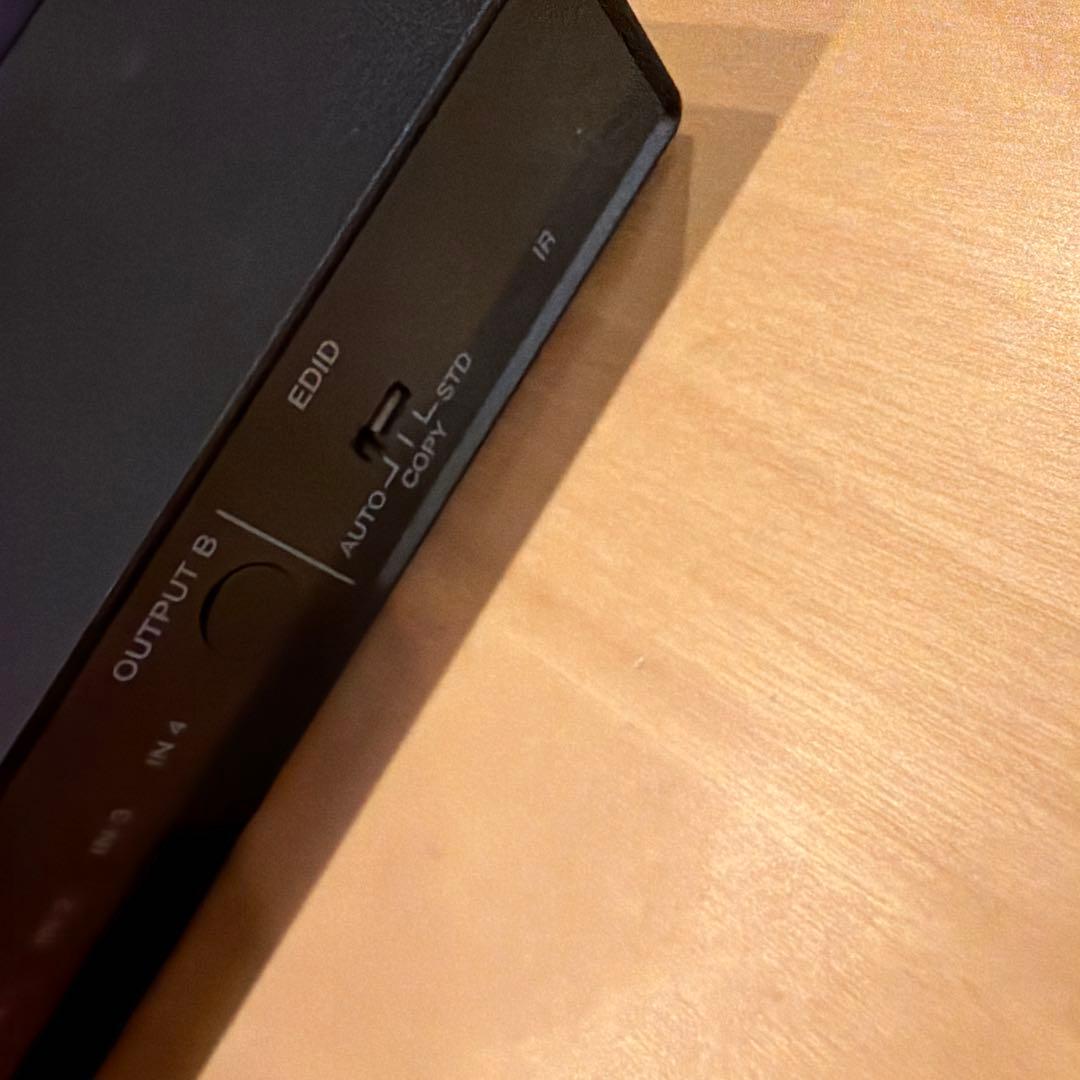 サンワサプライ　HDMI4入力2出力マトリックス切替器SW-HDR42H