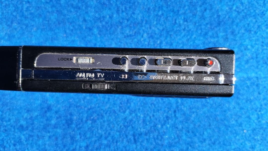 ウォークマンWM-F203 ラジオ、録音、オートリバース付き【ジャンク】