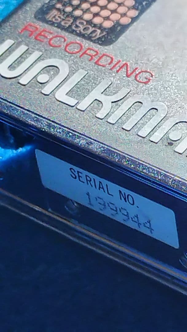 ウォークマンWM-F203 ラジオ、録音、オートリバース付き【ジャンク】