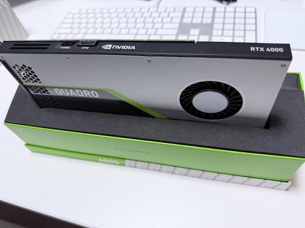 RTX 4000 Quadro 8GB 箱付き