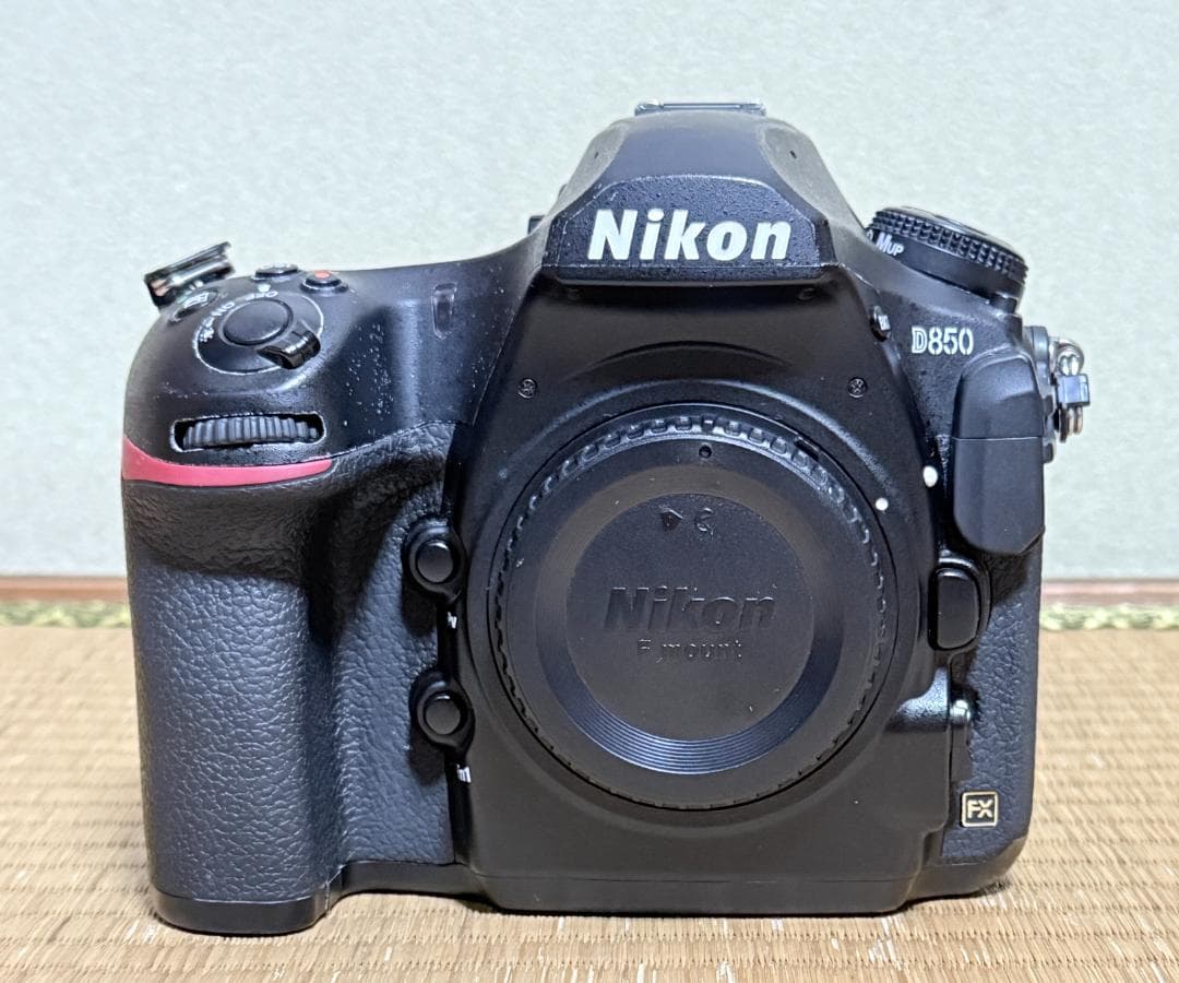 な*ん様 48,114ショット 美品 Nikon D850 デジタル一眼レフカメ