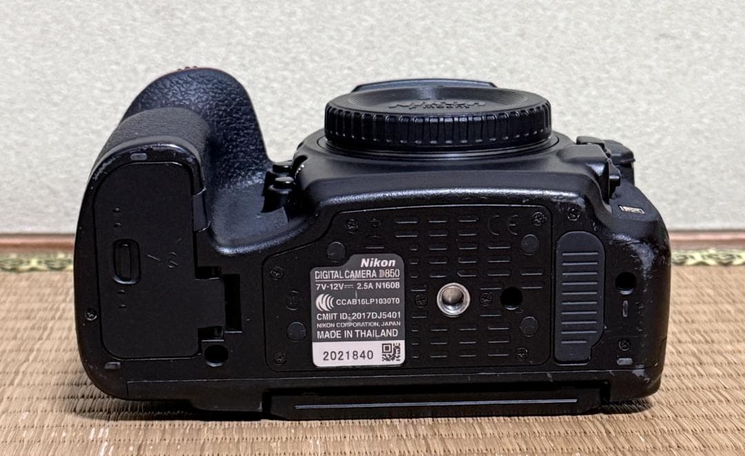 な*ん様 48,114ショット 美品 Nikon D850 デジタル一眼レフカメ